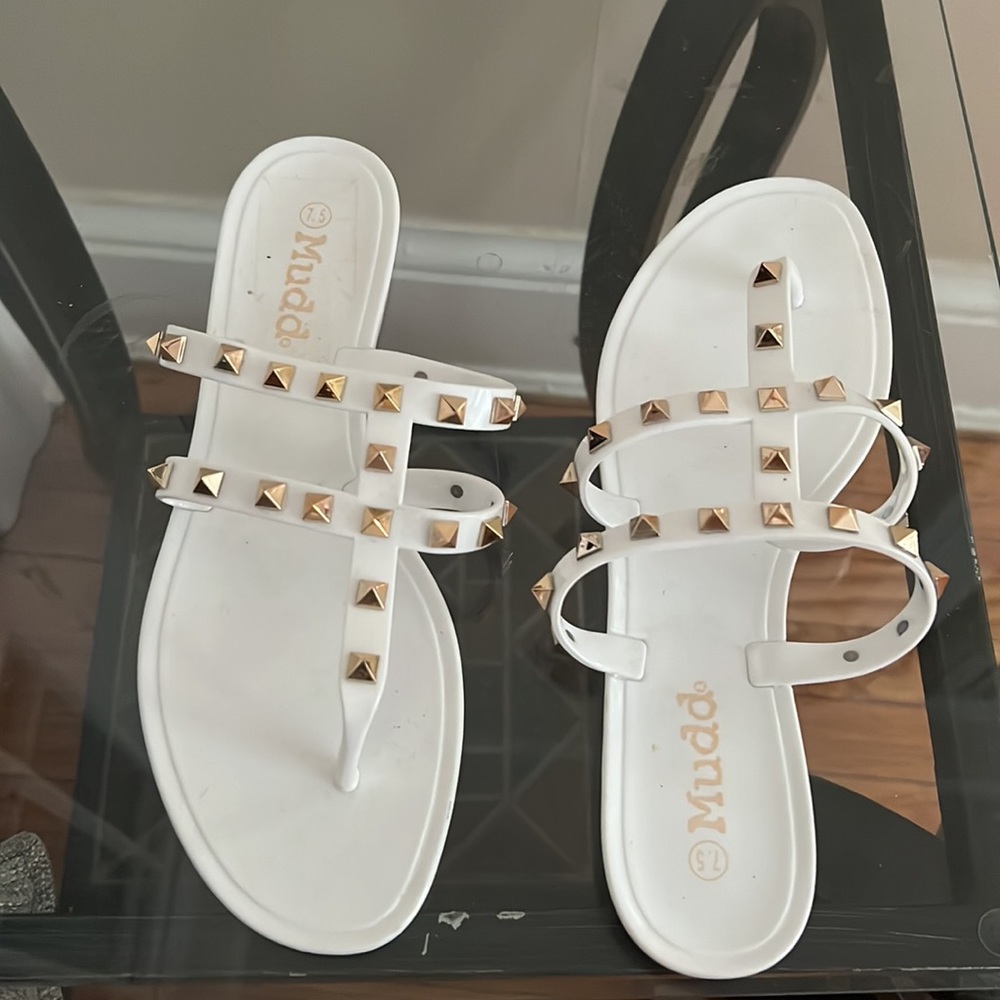 Sandals - Picture 3 of 3